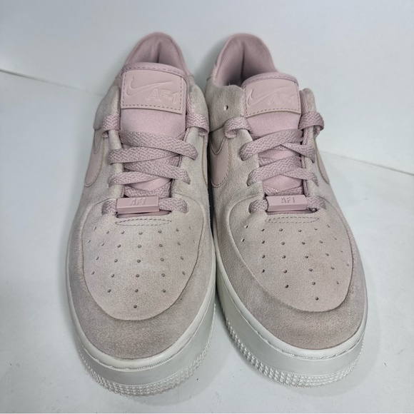 Nike Women’s size 9.5 Nike Air Force 1 sage low particle beige pink wmns shoes - Picture 2 of 11